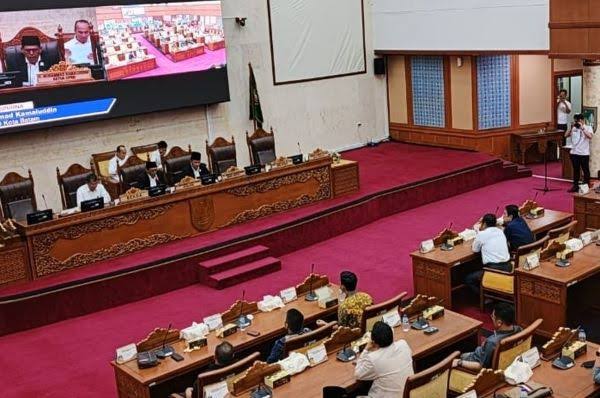 Absensi Wakil Ketua III DPRD Batam Tuai Kecaman, BK Didesak Tak Tutup Mata