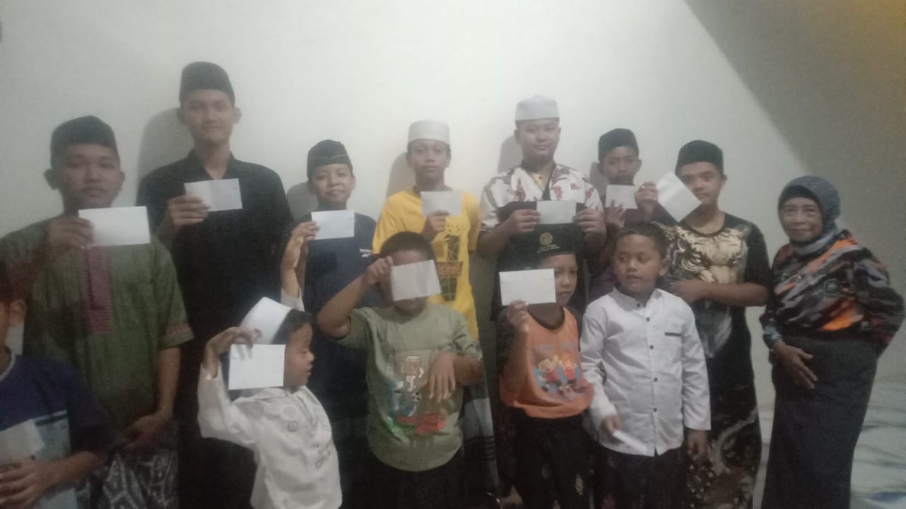 LSM GMBI Distrik Gresik Gelar Santunan Yatim Piatu, Dorong Pendirian Rumah Singgah