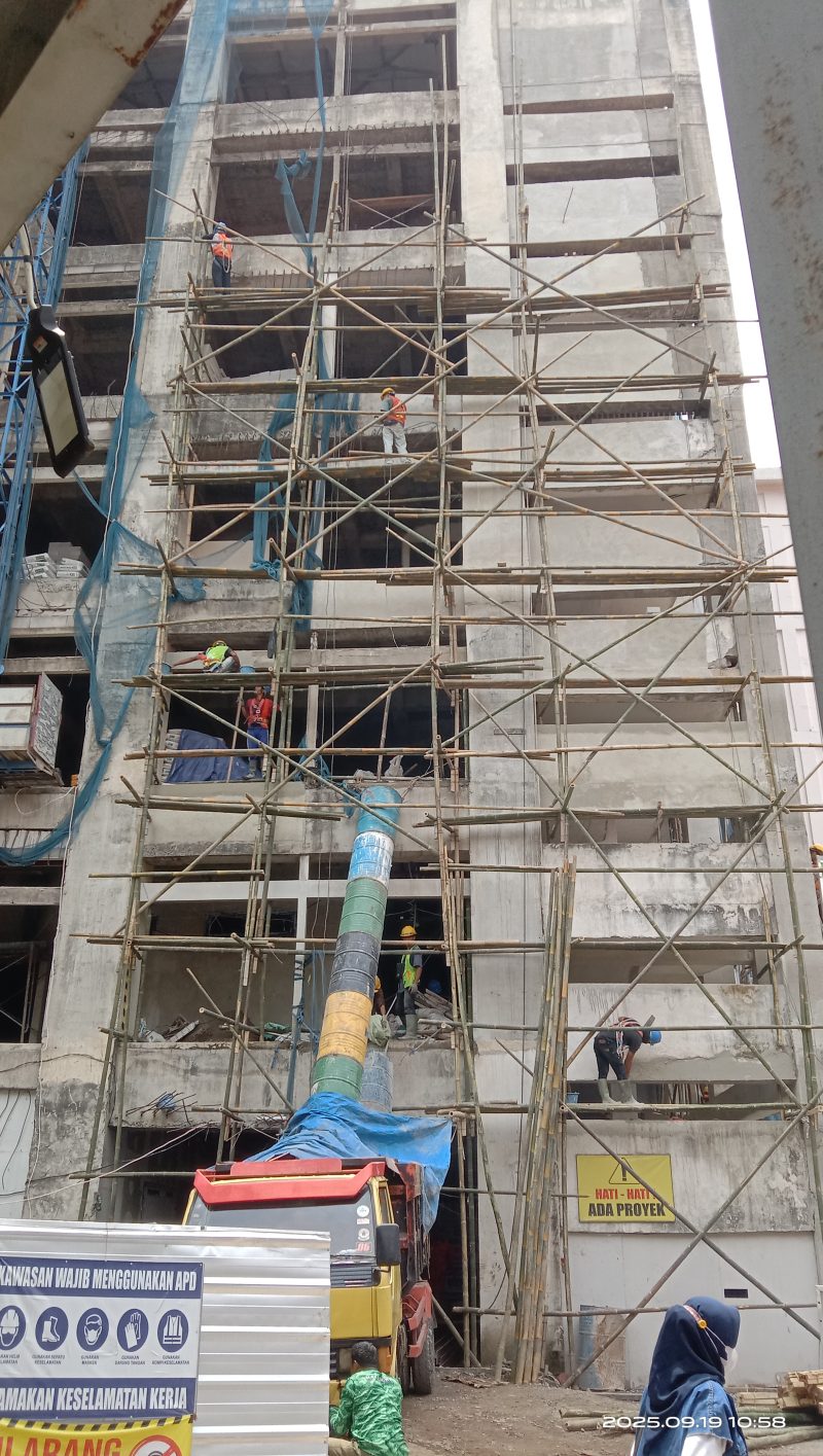 Projek Rehabilitasi Pembangunan Rumah Sakit Umum Daerah (RSUD) Al Ihsan yang sekarang diganti menjadi Rumah Sakit Umum Daerah Welas Asih, Jum'at (19/09/2025).