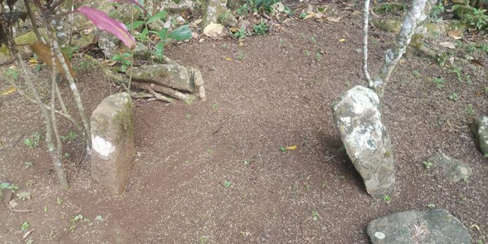 Makam Empuh Majusri Bojong Genteng Mekartani Singajaya
